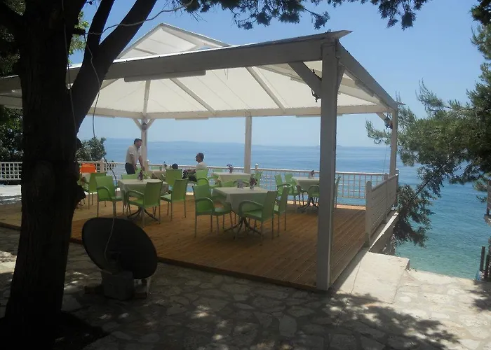 Toneda Seaside Lodge *